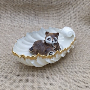 Lenox Shell Bowl: Vintage Acanthus Leaf Dish with Gold Trim