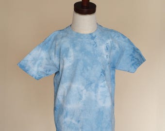 Small tshirt Indigo dye, natural dye indigo, indigo tshirt, natural dye clothes, cotton clothes, indigo clothes, blue tshirt