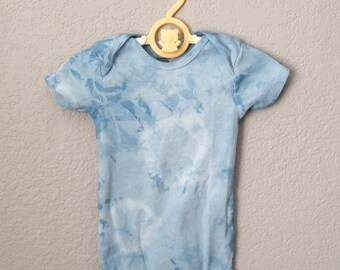 Bodysuit short sleeve, natural dye, natural dye with plants, embroidery clothes, baby bodysuit, organic cotton, gift for babies