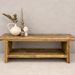 Houten bank gemaakt van dikke steigerplanken, bank voor hal of slaapkamer, meubelen van constructiehout, upcycled meubelen, tuinbank, hergebruikt hout afbeelding 1