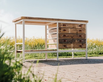 Sideboard / Arbeitstisch aus Altholz und Stahl