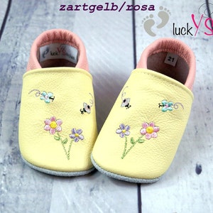 Krabbelschuhe, Lederpuschen, Blumen, Name, personalisierbar Bild 4