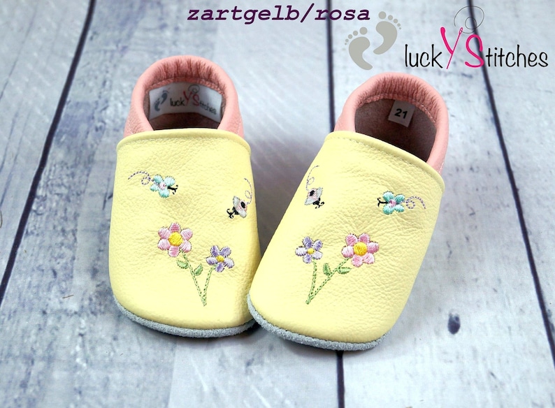 Crawling shoes, leather slippers, flowers, name, personalisable image 4