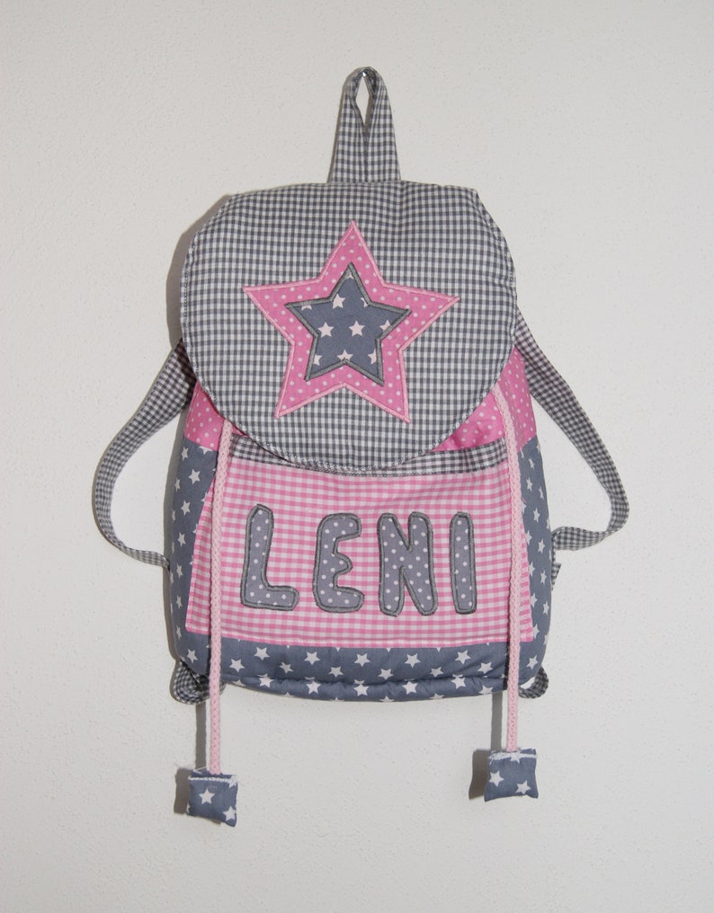 Kindergarten backpack with desired name image 1