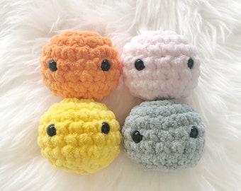 Pluszowe piłki antystresowe, miękkie i puszyste, szydełkowe, amigurumi - piłki antystresowe - środek przeciwstresowy - zabawka sensoryczna - urocze kawaii - towarzysz nauki - pluszowy plusz