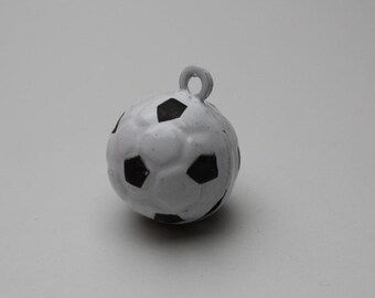 Glöckchen Fussball Anhänger schwarz weiß LETZTES !!! (EUR 1,60/St.) Ball Fußball Anhänger