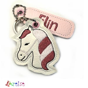 Porte-clés avec nom de cheval et pendentif poney, porte-clés pour sac à dos, étiquette de bagage, cartable, cartable, personnalisé