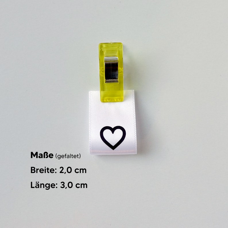 20 Etiketten Handmade mit Herz, 2x2 cm zum Einnähen, Webetiketten als Tüddel, Stofflabel Handgemacht mit Liebe, super weiche Einnähetiketten Bild 4