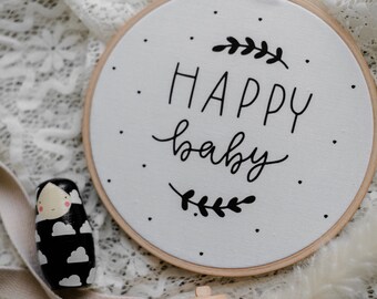 Cadre de broderie "HAPPY BABY" Kidsroom Interior Skandinavian Design