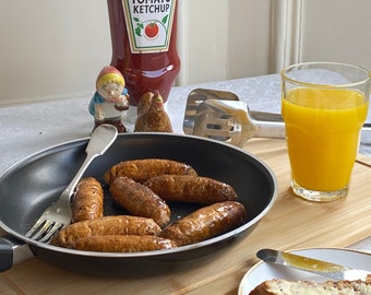 7 Sausages Sizzling in a Frying Pan, Replica Breakfast, Fake Sausages, Fake Food Prop