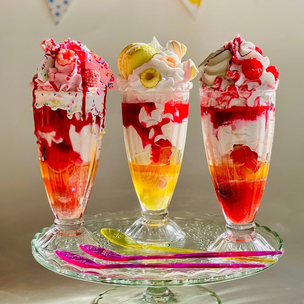 Replica Knickerbocker Glory Fake Food Ice Cream Dessert Prop Fake Jelly Berries Sundae