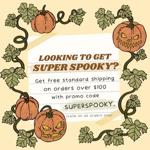 Pode incluir: Ilustra&ccedil;&atilde;o com ab&oacute;boras laranja e folhas verdes, com o texto "LOOKING TO GET SUPER SPOOKY?" e "SUPERSPOOKY" em um fundo creme. As ab&oacute;boras t&ecirc;m rostos esculpidos.