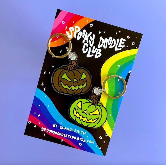 JACK-O-LANTERN KEYCHAIN - Creepy Pumpkin Keychain, Double-Sided Unique Halloween Keyring, Horror Pumpkin Gift, Retro Jackolantern (2 inch)
