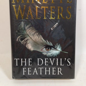Signed Copy: The Devil&#39;s Feather by Minette Walters 0623