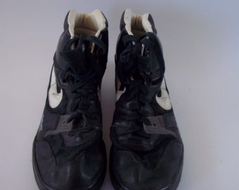 nike shark cleats 1990