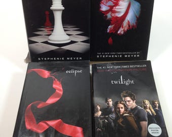 4 Bücher aus der Twilight Serie von Stephenie Meyer 0426