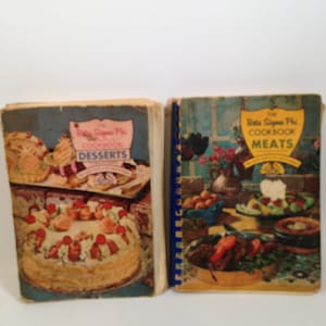 2 Vintage Beta Sigma Phi Recipe Books Cookbooks 1967 & 1968 0923