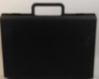 Cassette Tape Case Briefcase Style Black Hard Plastic 0424