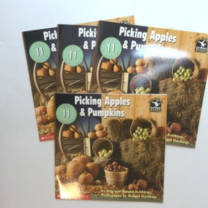 Picking Apples and Pumpkins di Ann e Richard Hutchings: 4 copie 0623