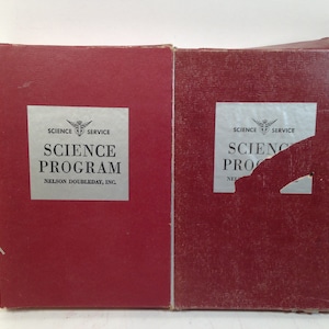 2 livrets vintage du programme scientifique du service scientifique dans un coffret 13 livrets dans tout l’espace NASA et plus 0223