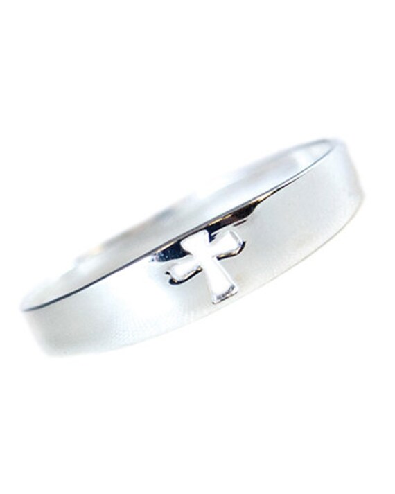 Silver ring hotsell with cross cutout