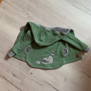 Jacke aus Lammfleece mit Applikation, Wunschfarbe und motiv Bild 8