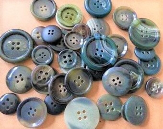 40 MIX green moss green 14-28 mm buttons mixed lot