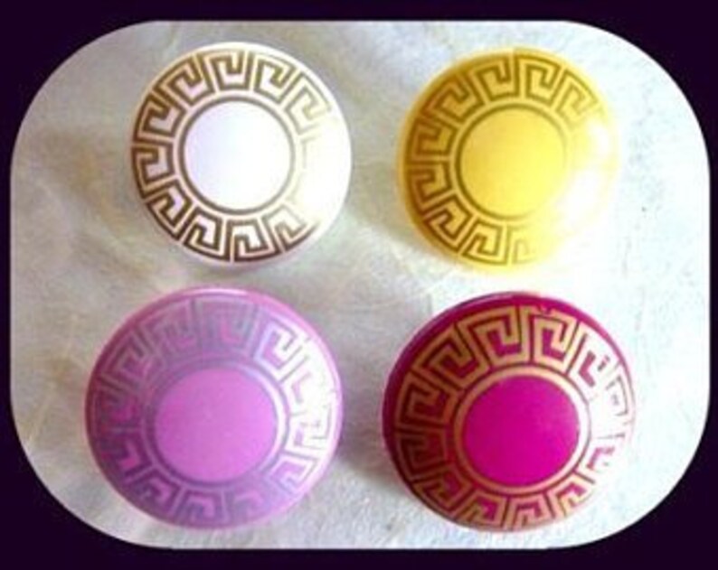 4 Colours White Pink Yellow Golden Meander 18 Mm Buttons K11 Etsy