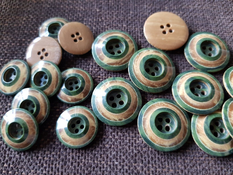 CHOOSE high-quality blue or green brown x 18 mm 23 mm buttons K563