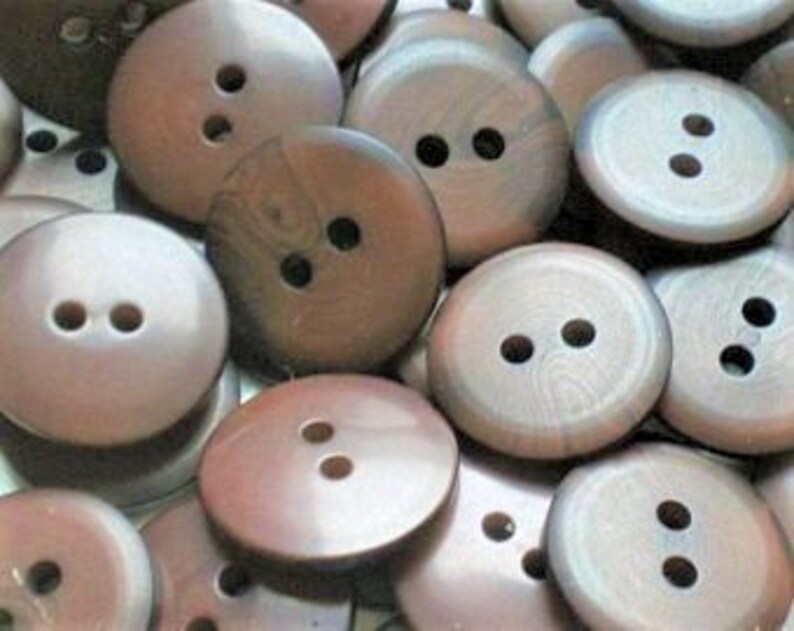 8 brown x 17 mm buttons K93a
