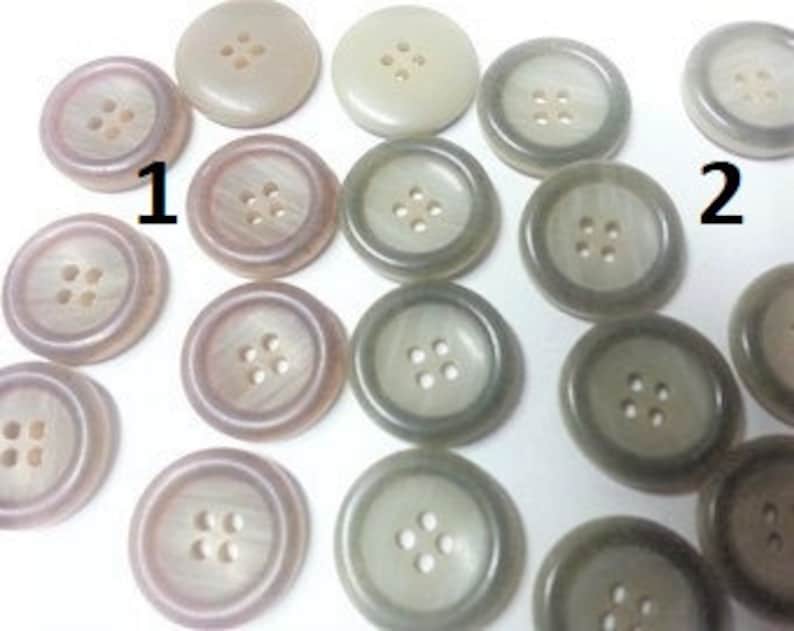 CHOOSE 8 brown buttons of 20 mm K282b