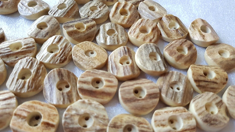 6 beige Brown real deer horn 23 mm Buttons Rustic House HH29h