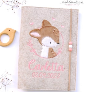 U-Heft-Hülle Carlotta * Rehkitz im Blätterkreis * mit Namen und Fach für Impfpass und Visitenkarte * Filz *  individualisierbar