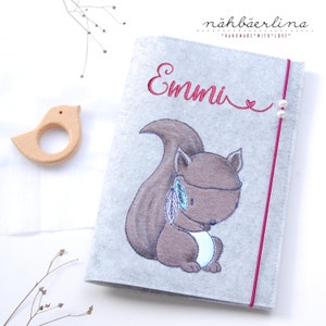 Untersuchungshefthülle / U-Heft-Hülle  Emmi * Eichhörnchen mit Herz am Namen und Fach für Impfpass und Visitienkarte 3 in 1