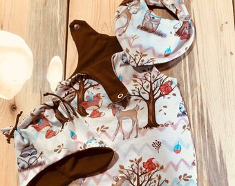 Strampler 3er-Set Mütze Halstuch Babykleidung | Boho Niedliches Waldtier Motiv | Geschenkset Geburt Taufe