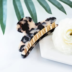 French Hair Claw in Blonde Tortoise Shell| Acetate Resin Hair Clip Tortoiseshell Leopard Hair clip