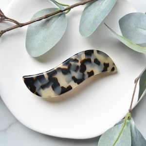 Wave Barrette in Blonde | French Barrette Snap Hair Clip Non Slip