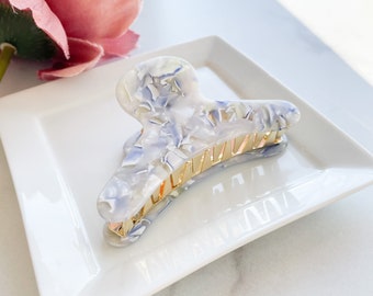 French Claw in Ajisai | Blue White Floral Hydrangea Acetate Hair Clip Gold Strong Stainless Steel