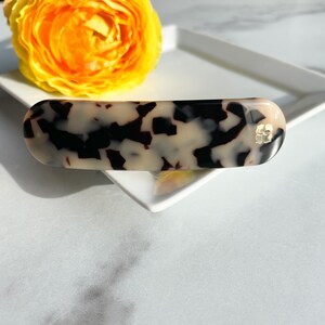 Oval French Barrette in Blonde Tortoise Tortoiseshell Resin Acetate Hair Clip Non-Slip image 1