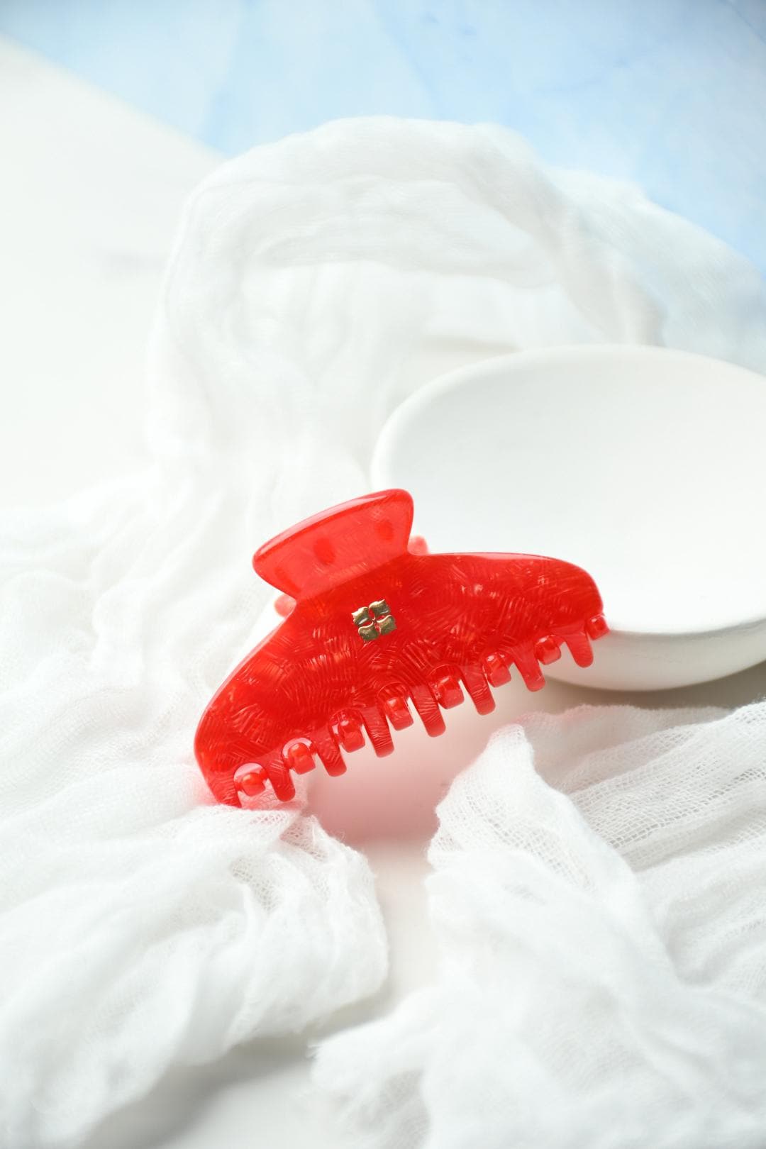 Glamour Grip Mini Claw in Ruby Red | Italian Acetate Tortoise