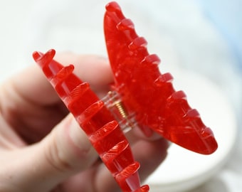 Glamour Grip Mini Claw in Ruby Red | Italian Acetate Tortoise