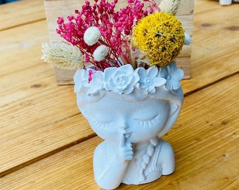 Blumenmädchen | Handgegossene Deko | Blumentopf | Trockenblumen | Trockenblumendeko | Mitbringsel |
