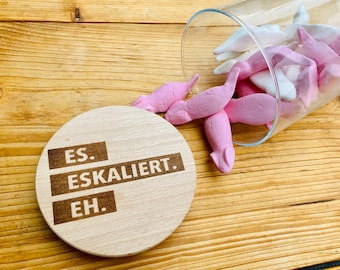 Vorratsglas „Es. Eskaliert. Eh.“ , 880ml personalisiertes Vorratsglas mit Holzdeckel, Ostergeschenk, Geschenkidee, Freundin, Regenbogen