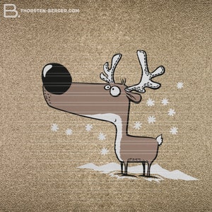 Pode incluir: Uma rena de desenho animado com olhos grandes e corpo marrom está em um fundo marrom com flocos de neve brancos. A rena tem um nariz preto e grandes chifres.