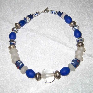 African Tradebeads Kette Sommer blau-weiß träumt von Afrika Bild 3