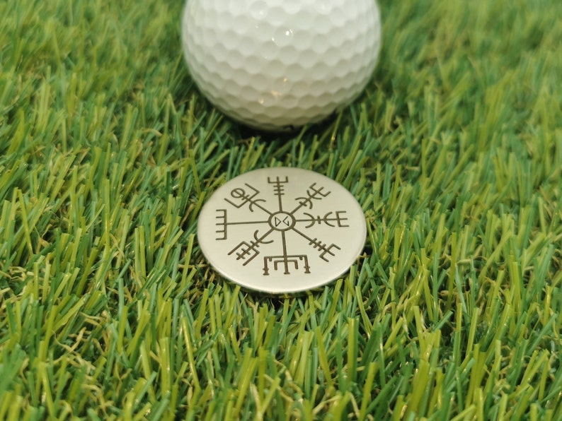 Golf Ballmarker Vegvisir. Neusilber 30 x 2 mm. Für Golfer und Golferinnen. Individuelle Sonderanfertigung. Wikinger Münze Bild 1