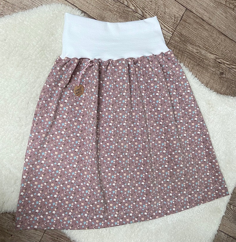 Organic jersey knee-length scattered flowers skirt women's skirt pink rose flowers flowers grasses image 3