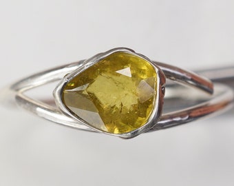 Sphene Ring