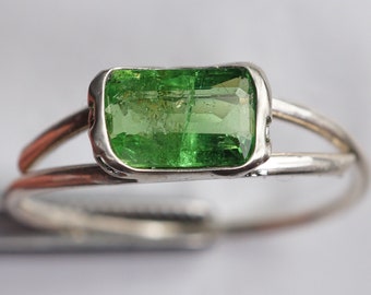 Tsavorite Ring