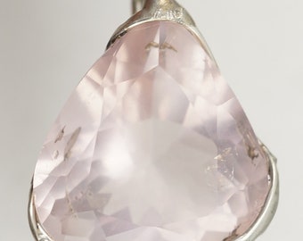 Rose quartz Pendant